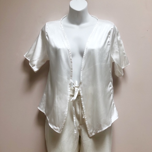 NASTY GAL 'NO STRING SATIN CROPPED BLOUSE' - Picture 7 of 14